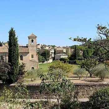 Que faire et voir à Lourmarin dans le Luberon en 2026 ?