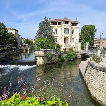 L'Isle-sur-la-Sorgue dans le Vaucluse - Capitale de la brocante