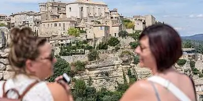 Au départ d'Aix : Villages perchés du Luberon